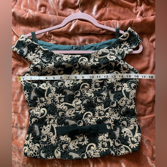 Eliza of California, Inc. Brocade Holiday Party Off Shoulder Bodice Fitted Top - Picture 3 of 10